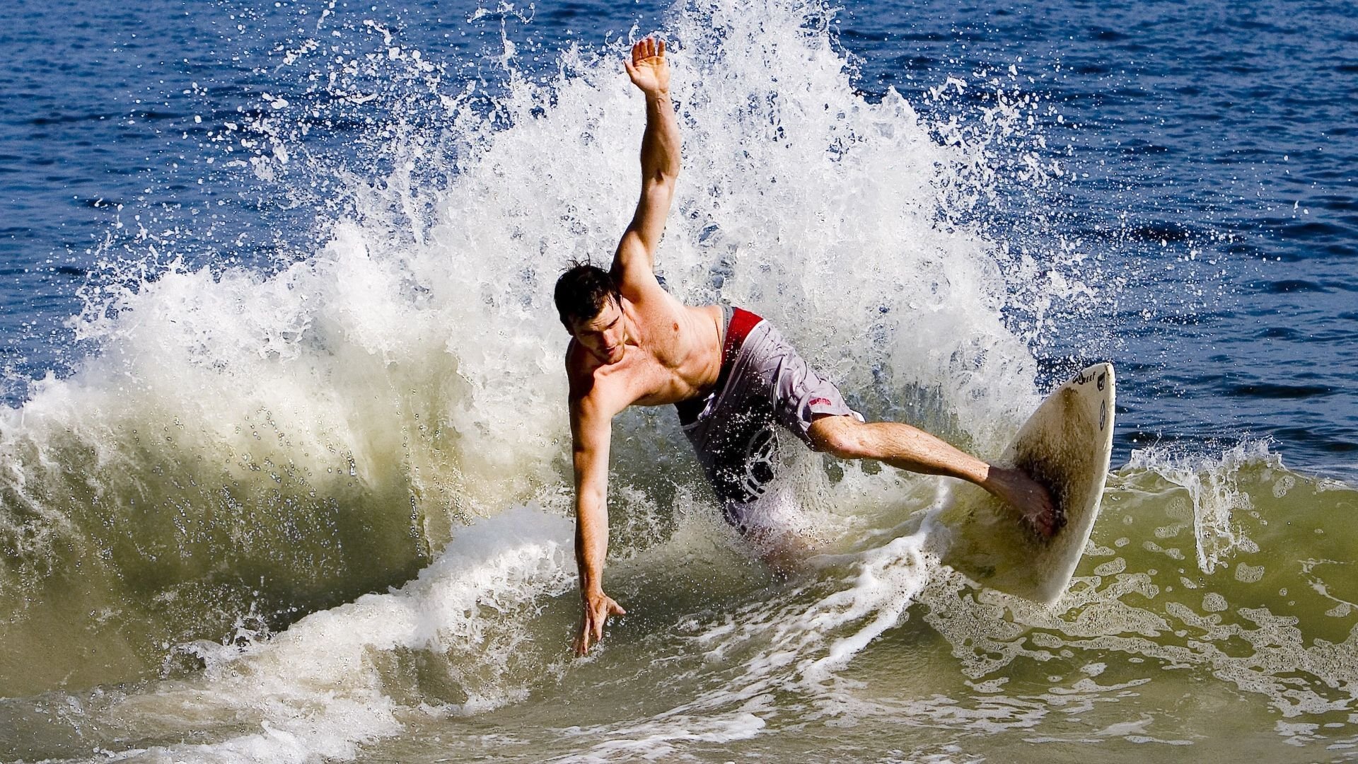 积分榜分析：哪些球队未来能继续保持强势？，得分球队